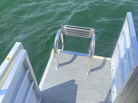 THE CREST – 8 PERSON PONTOON RENTAL - Image 4