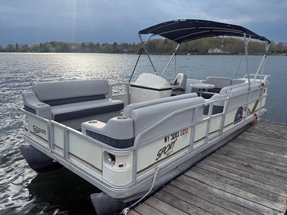 EVENING CREST – 8 PERSON PONTOON RENTAL